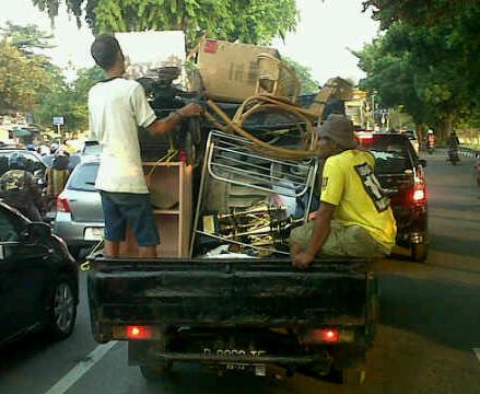 http://rajapindah.com/img/pics_roll_pics/pindahan_konvensional.jpg http://rajapindah.com/img/pics_roll_pics/pindahan_konvensional.jpg