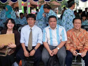 Para Pengurus BeBlog Mejeng Bersama (Kiri-Kanan : Anggikusumah, M.Harun Al Rasyid, Amril Taufik Gobel, Aris Heru Utomo)